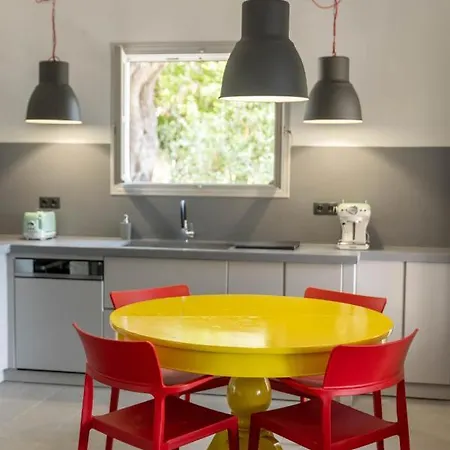 Red Gate Flat شقة *